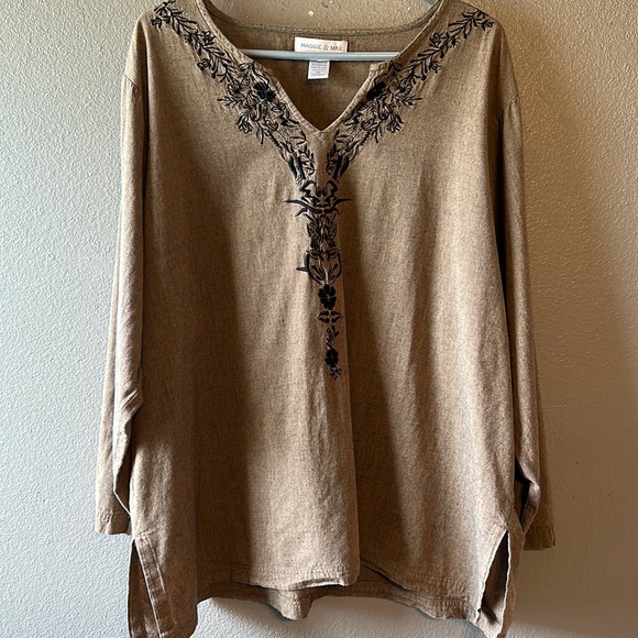 Maggie & Max brand Size 2X. Embroidered detail Boho Blouse. Like New - Picture 1 of 16